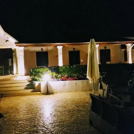 Semesteranläggning (resort) Summer Wine Friendly